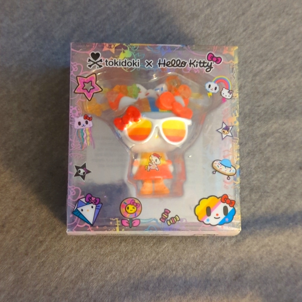 Hello Kitty figurine